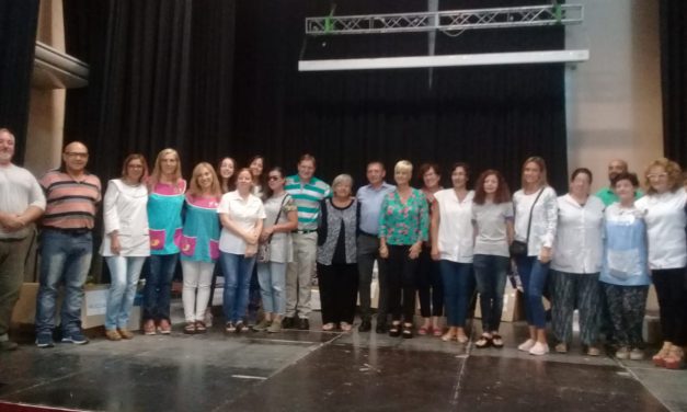 Municipalidad entregó útiles escolares a instituciones educativas