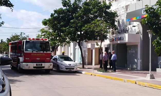 Principio de incendio en un edificio de la ciudad