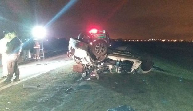 Cinco muertos al chocar un auto contra un semirremolque