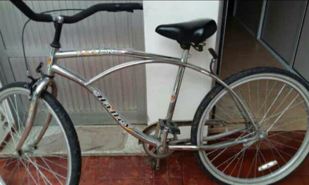 Le robaron la bicicleta de su lugar de trabajo