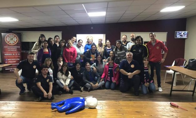 Importante capacitación de RCP para los Profesores de Casa de la Cultura