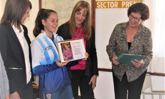 Distinguieron como «Joven Destacada» a Angélica Bitti
