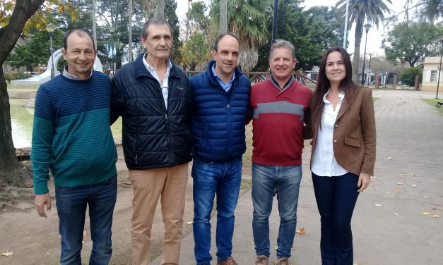 Recorrió la ciudad José Corral, candidato a Gobernador por Cambiemos