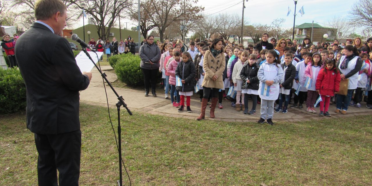 En el «Día de la Bandera», se homenajeó al General Manuel Belgrano, en el 199º aniversario de su fallecimiento