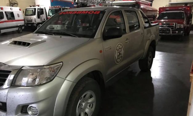 Bomberos presentan una nueva unidad y exhibirán sus vehículos