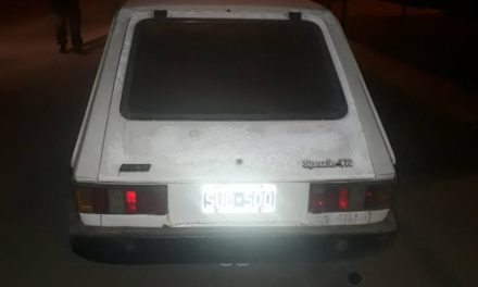 Un auto robado en 2015 apareció abandonado en Roldán
