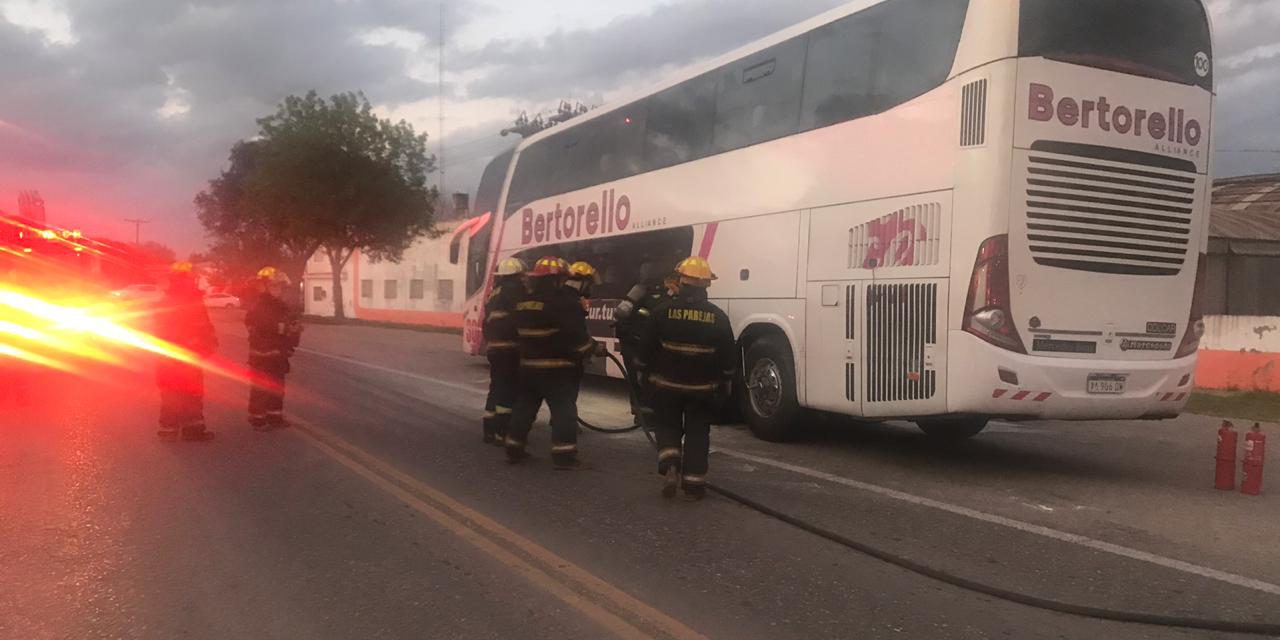 Principio de incendio en un ómnibus