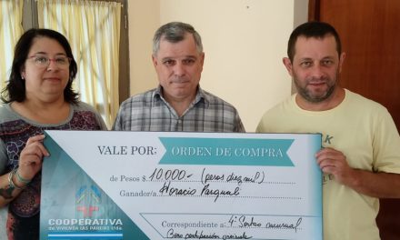 Cooperativa de Viviendas entregó un premio y continúa con la venta del Bono