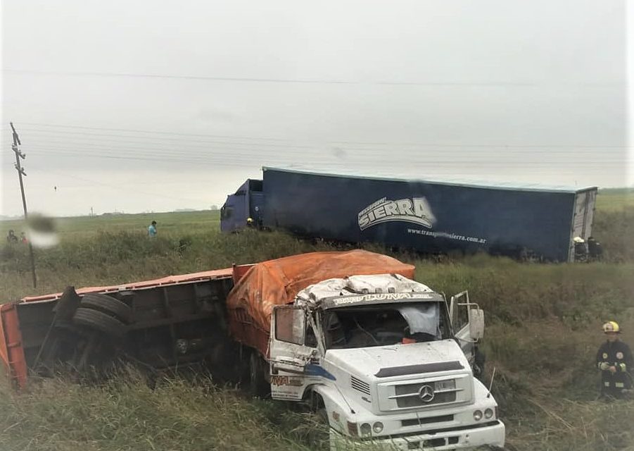 Accidente entre dos camiones en la 178