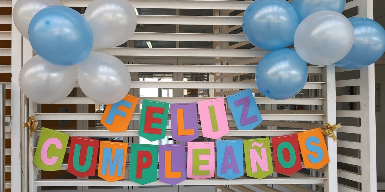 La Escuela 1404 de Cumpleaños