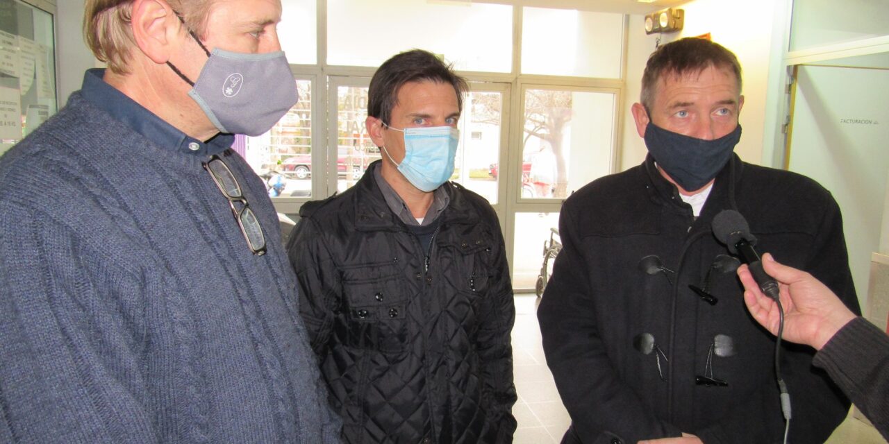 Funcionario provincial controla el estado de las ambulancias