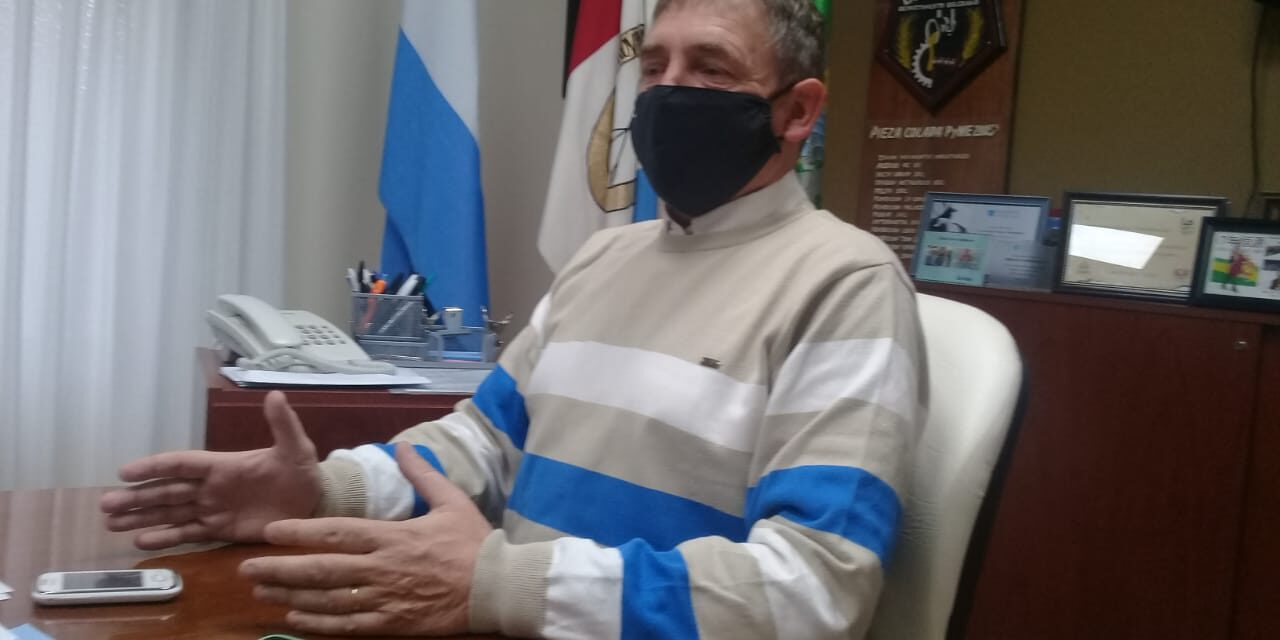 Compagnucci: “si esa persona que quería jugar a las bochas tiene`Huevos´(sic) para ir a apretar a un secretario a la casa, que tenga los`Huevos´para venir a apretar acá en la Municipalidad»