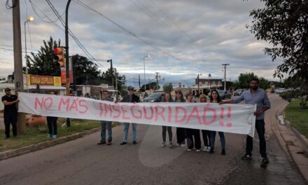 Vecinos se autoconvocan para pedir esclarecimiento de un importante robo