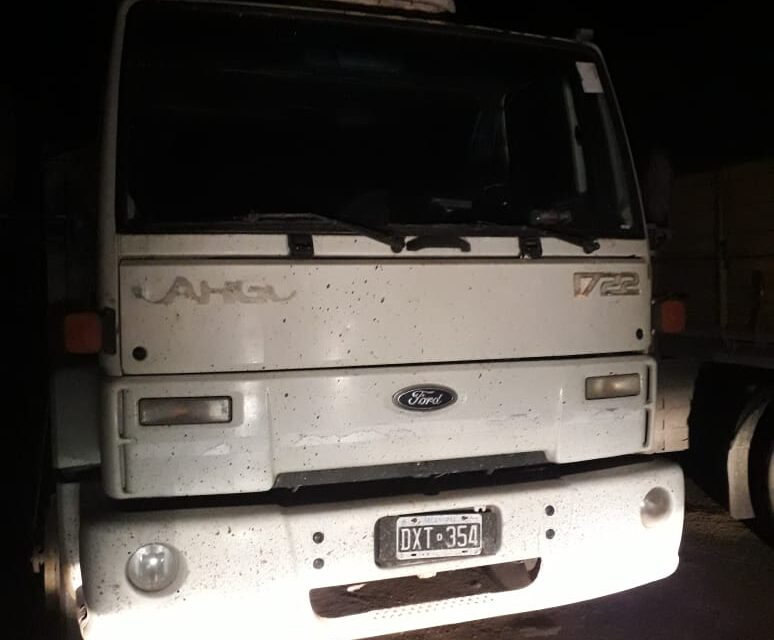 Encontraron en Las Parejas un camión robado en Justiniano Posse