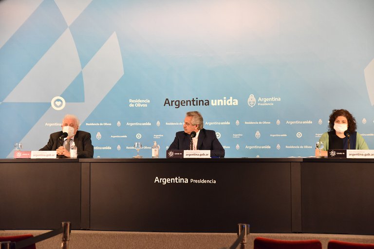 Coronavirus en Argentina: AstraZeneca anunció un acuerdo con el Gobierno Nacional para la distribución de su vacuna