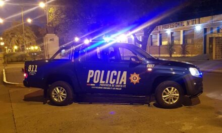 Destrozos en una Escuela, robo en un comercio y sustracción de un celular