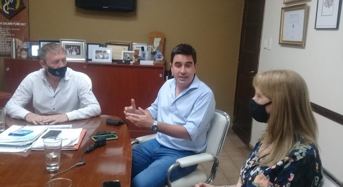 Eduardo Toniolli, candidato a diputado estuvo en Las Parejas