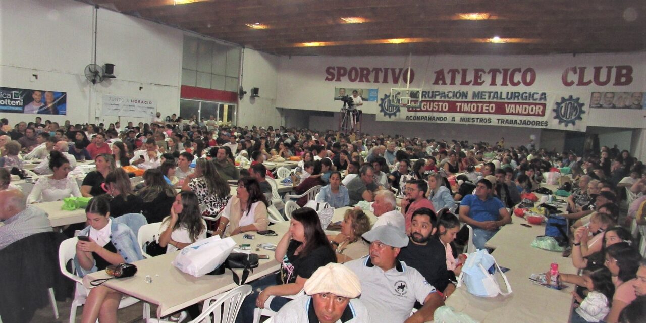 Multitudinario cierre de campaña de “Frente de Todos”