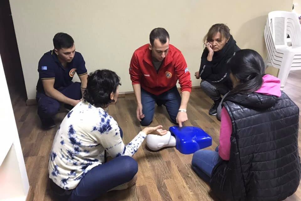 Las Capacitaciones sobre maniobra de Heimlich y RCP volverán a dictarse este año en Bomberos de Las Parejas