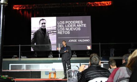 Jorge Valdano expuso sobre cómo llegar a ser un verdadero Líder a través de 11 Poderes
