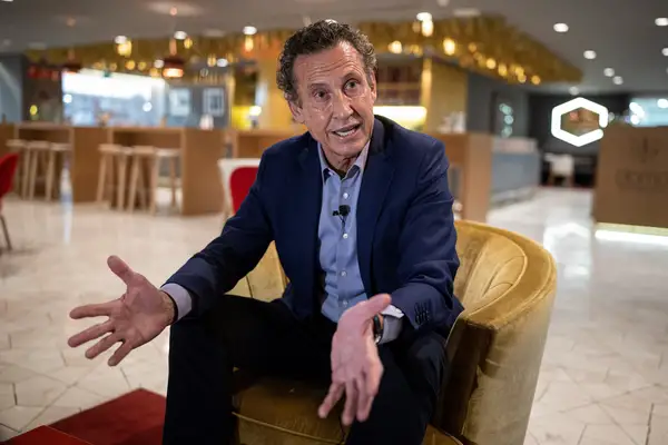 Este viernes 8 disertará JORGE VALDANO,CAMPEÓN DEL MUNDO ´86, en el Mega Estadio de Sportivo, sobre “Los 11 Poderes del Líder”