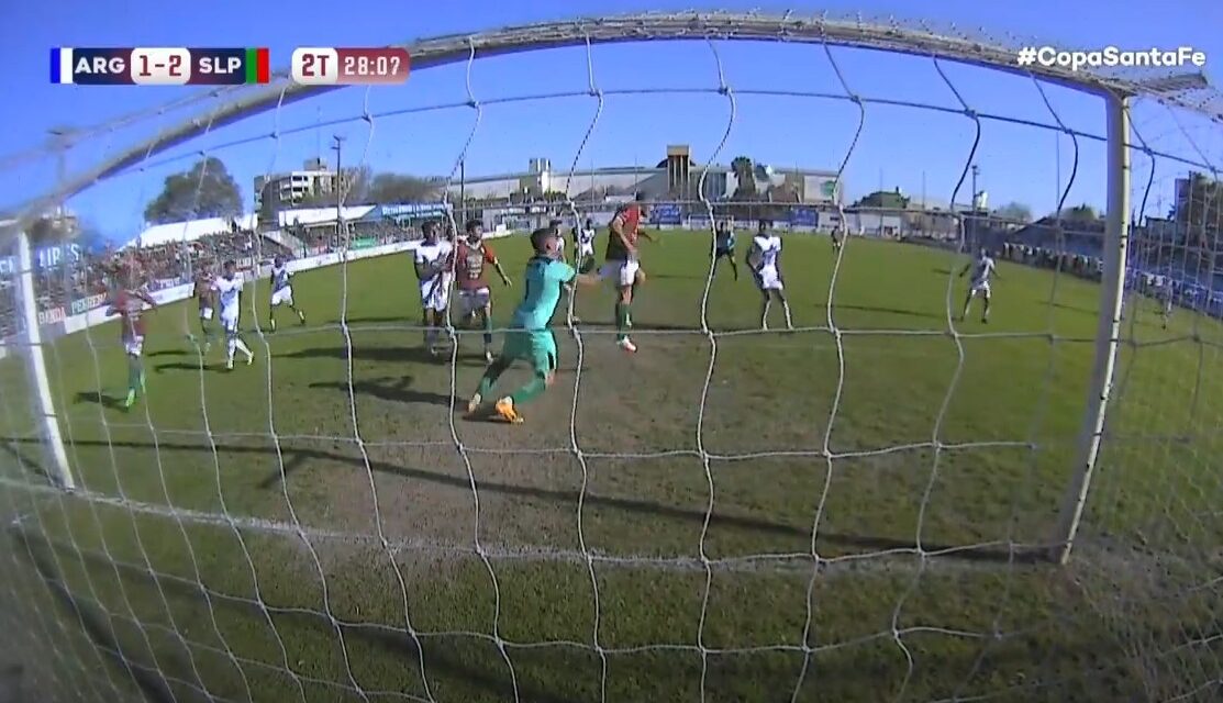 EL LOBO GOLEÓ Y ES SEMIFINALISTA DE LA COPA SANTA FE