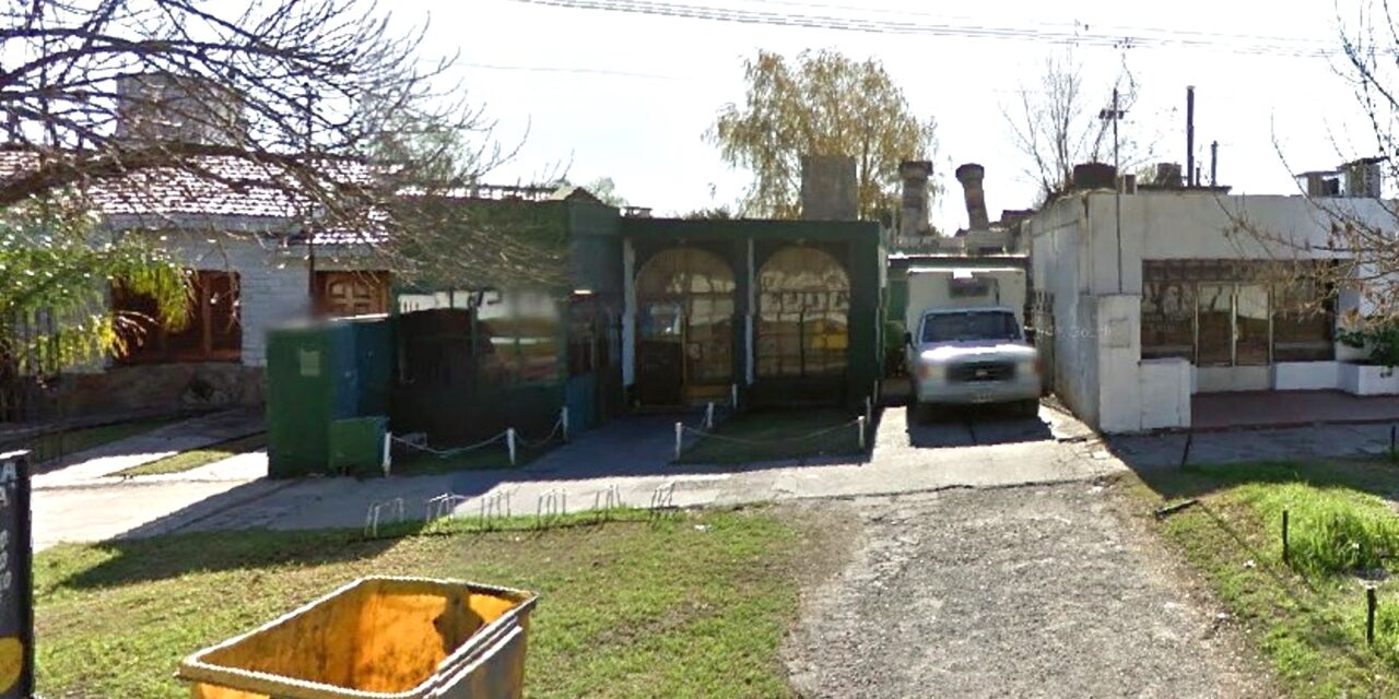 ROBARON EN UNA BRASERÍA DE LAS PAREJAS