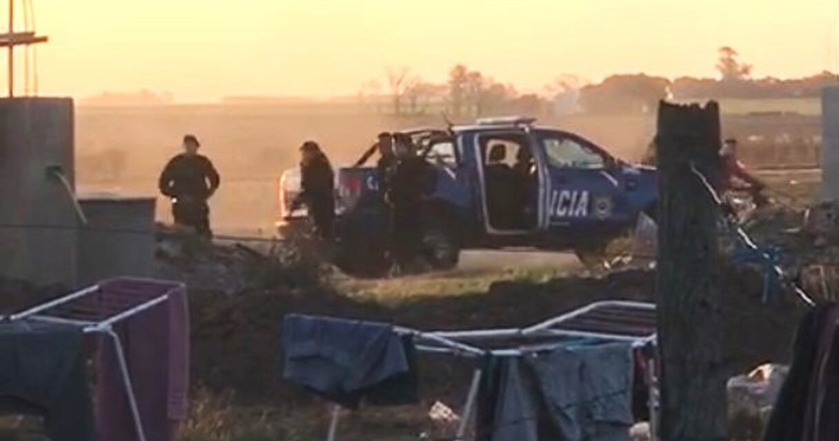 POLICIALES: SEGUIMIENTO POR ROBO – MOTOS ROBADAS  