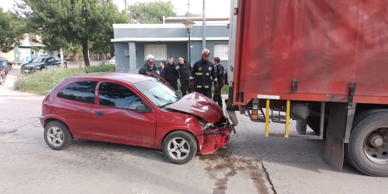 ACCIDENTE EN LA ESQUINA DE CALLES 12 Y 15