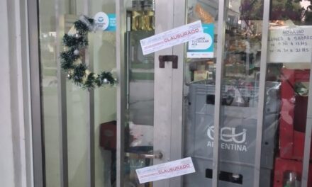 MUNICIPALIDAD CLAUSURÓ UN COMERCIO POR VENTA DE PIROTECNIA