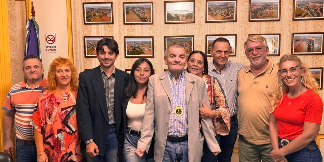 CLAUDIO GIOLIDORO RECIBIÓ LA MEDALLA AL ORGULLO DE IRIONDO