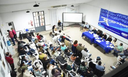 DOCENTES RECHAZARON LA PROPUESTA SALARIAL DEL GOBIERNO DE SANTA FE