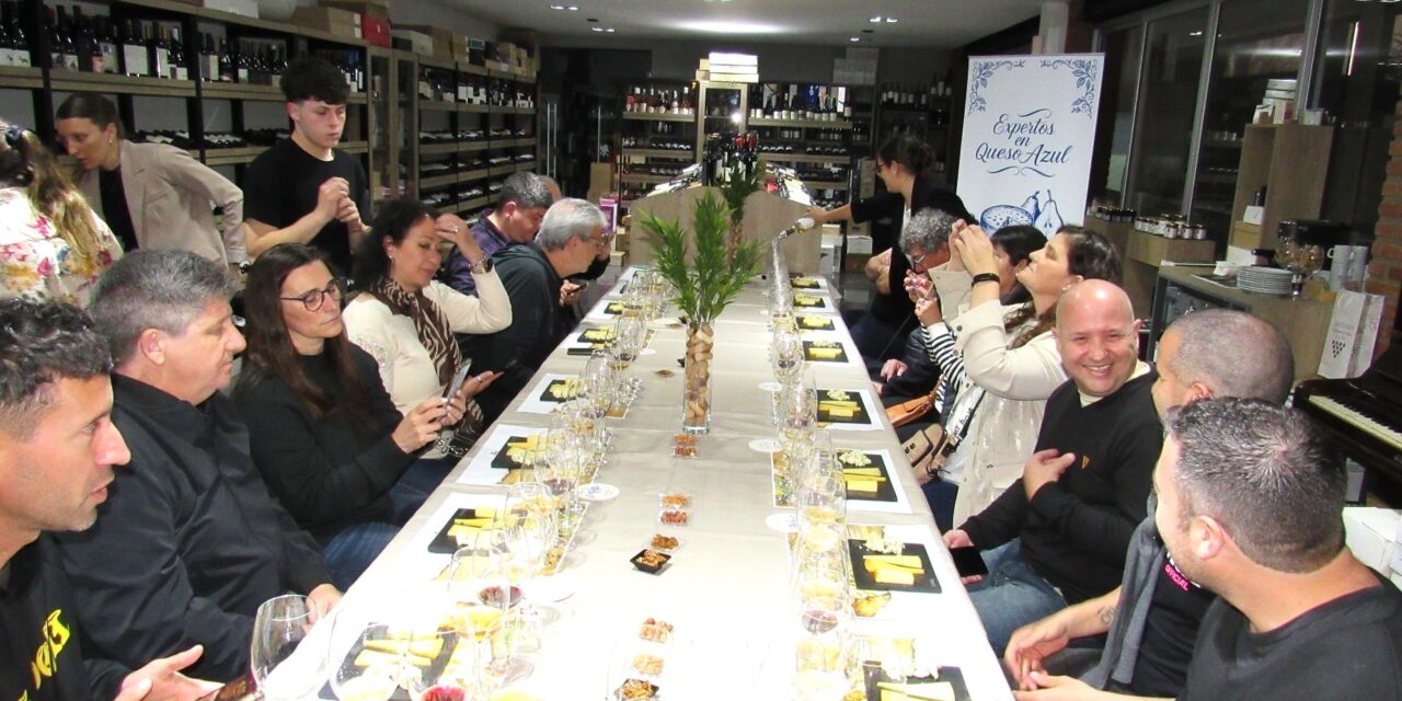 MARIDAJE DE VINOS CON QUESOS SANTA ROSA Y BAVARIA ORGANIZADO POR EL EQUIPO DE MARKETING DE LA EMPRESA SAVENCIA