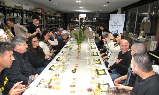 MARIDAJE DE VINOS CON QUESOS SANTA ROSA Y BAVARIA ORGANIZADO POR EL EQUIPO DE MARKETING DE LA EMPRESA SAVENCIA