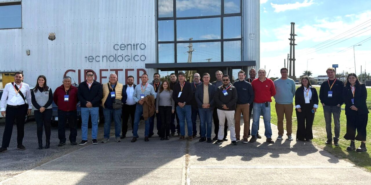 COMPRADORES INTERNACIONALES VISITARON EL DEPARTAMENTO