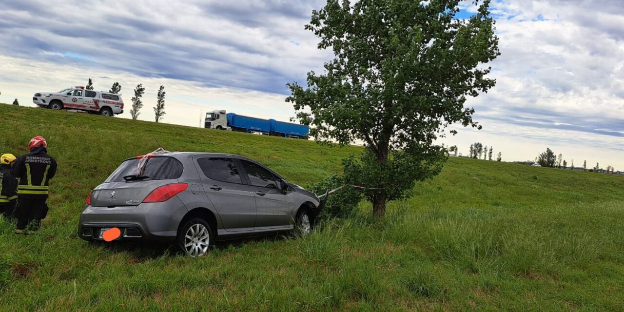 DOS ACCIDENTES EN LA AUTOPISTA; UNO EN ARMSTRONG Y OTRO FATAL EN CAÑADA DE GÓMEZ