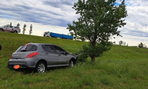 DOS ACCIDENTES EN LA AUTOPISTA; UNO EN ARMSTRONG Y OTRO FATAL EN CAÑADA DE GÓMEZ