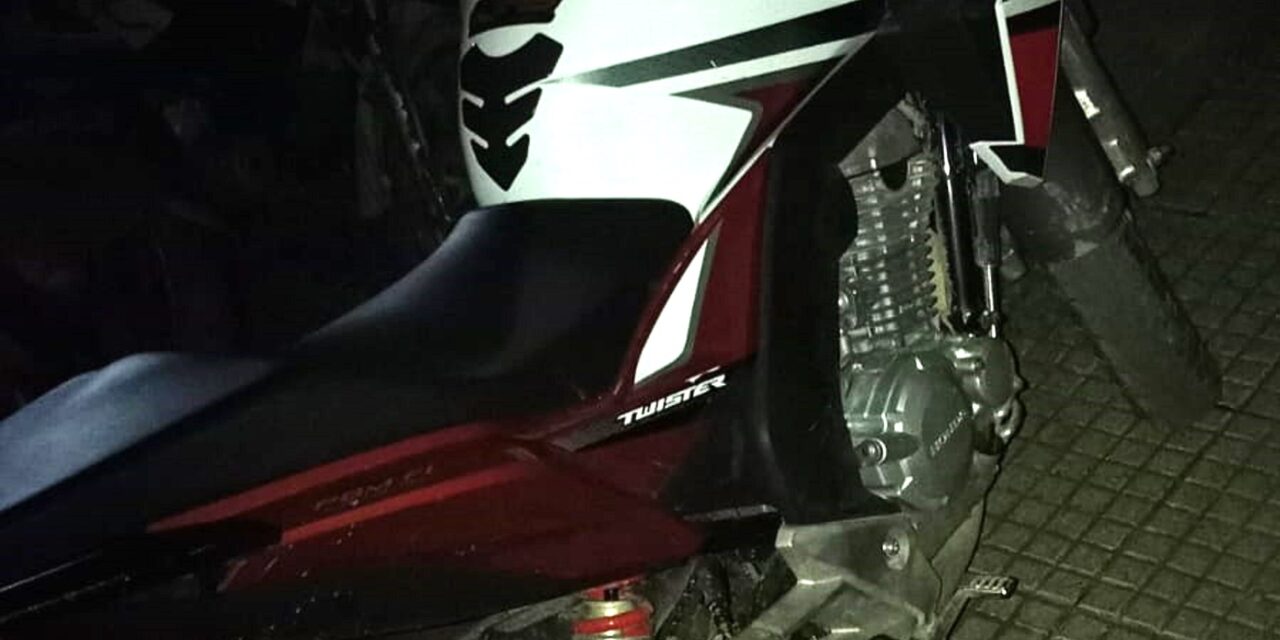HECHO DE ENCUBRIMIENTO; DOS JÓVENES MENORES CIRCULABAN CON UNA MOTO ROBADA EN ROSARIO