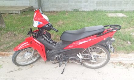 RECUPERAN EN LAS PAREJAS UNA MOTO ROBADA EN ROSARIO CONDUCIDA POR UNA JOVEN ROSENSE