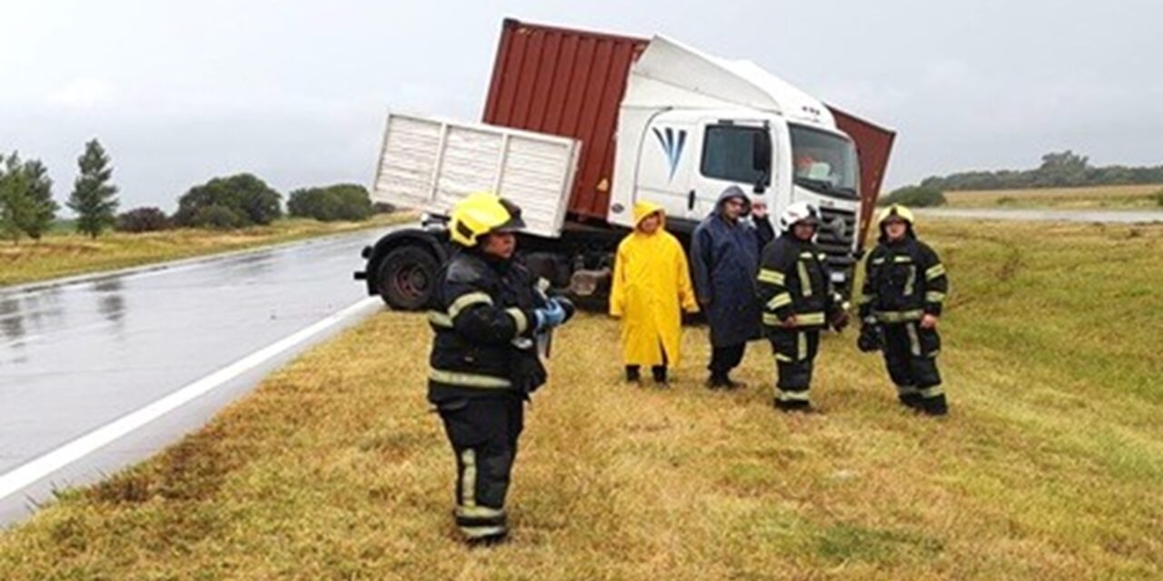 ACCIDENTE EN AUTOPISTA ENTRE CAÑADA Y ARMSTRONG