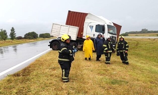 ACCIDENTE EN AUTOPISTA ENTRE CAÑADA Y ARMSTRONG