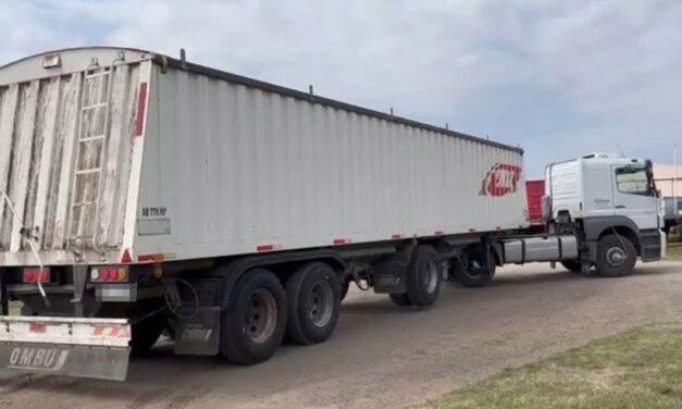 ROBARON UN CAMIÓN DE LAS PAREJAS – ENCONTRARON MOTO ABANDONADA SUSTRAÍDA EN ROSARIO