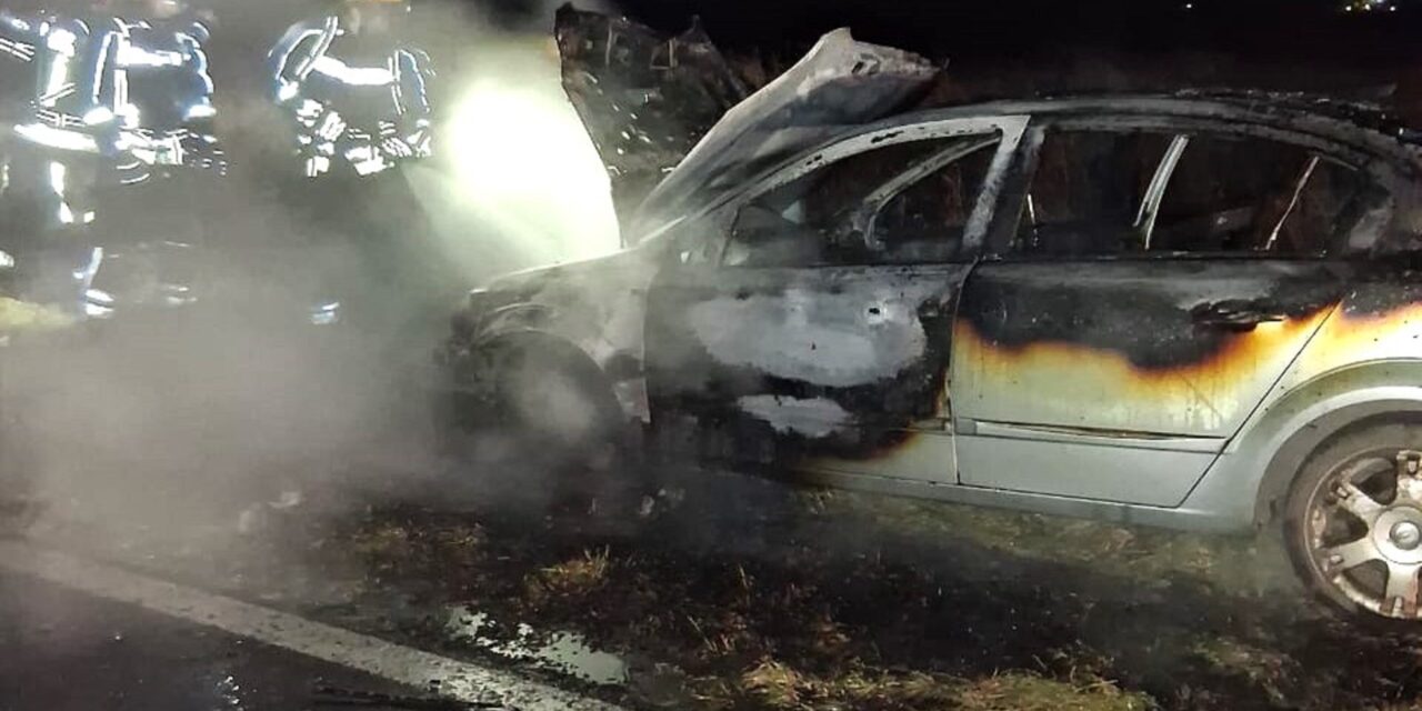 INCENDIO DE UN AUTOMÓVIL EN RUTA 178