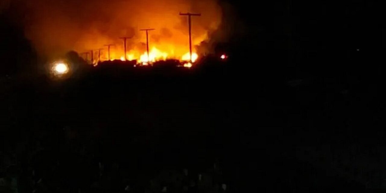 IMPRESIONANTE INCENDIO DEL BASURAL