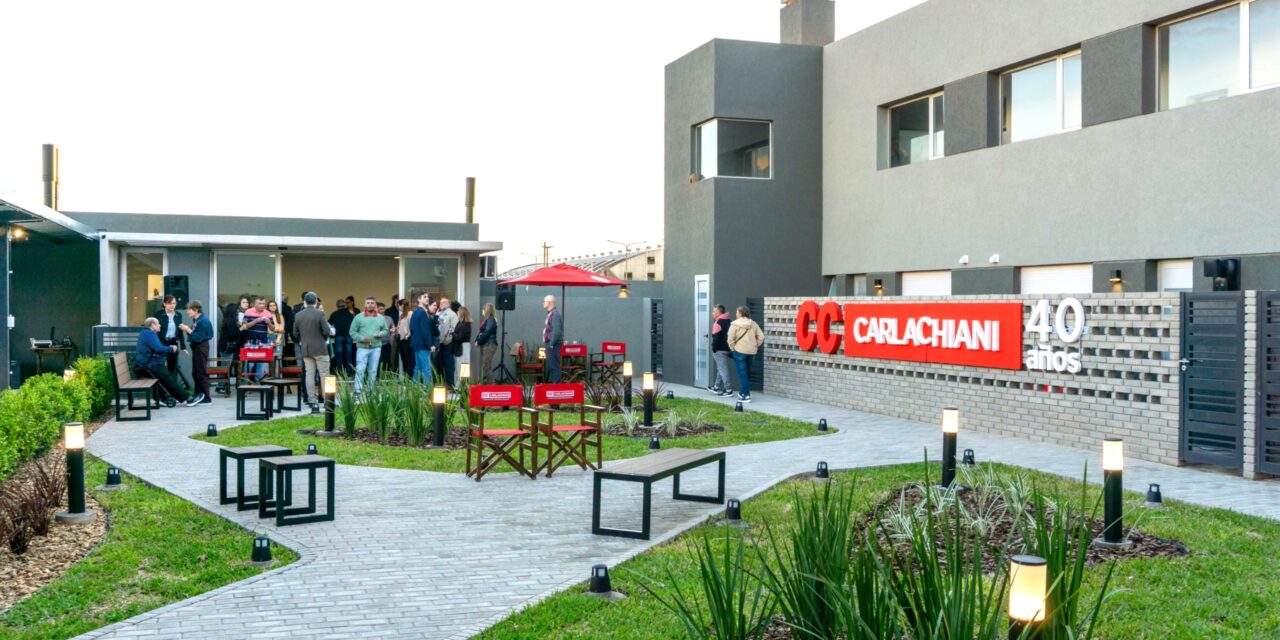 CC CARLACHIANI INAUGURÓ Y ENTREGÓ LAS LLAVES A LOS NUEVOS PROPIETARIOS DE “AGUAMARINA ARMSTRONG”