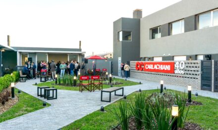 CC CARLACHIANI INAUGURÓ Y ENTREGÓ LAS LLAVES A LOS NUEVOS PROPIETARIOS DE “AGUAMARINA ARMSTRONG”